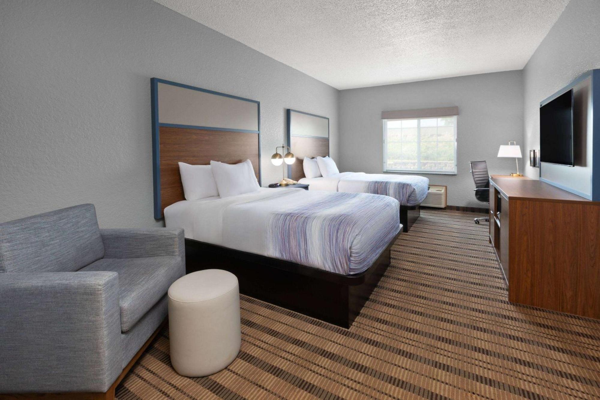 Pioneer Inn & Suites Grinnell Extérieur photo