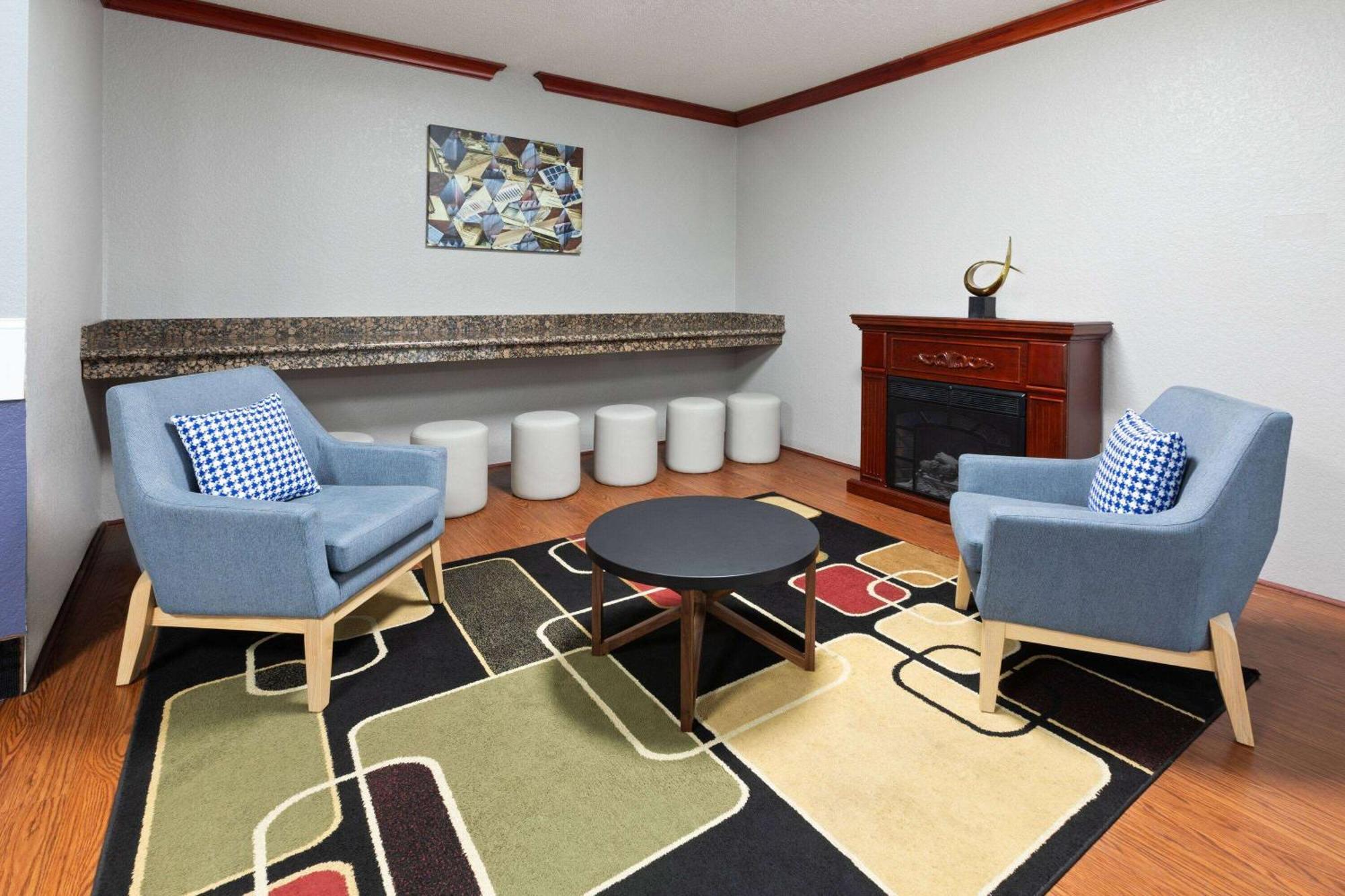Pioneer Inn & Suites Grinnell Extérieur photo
