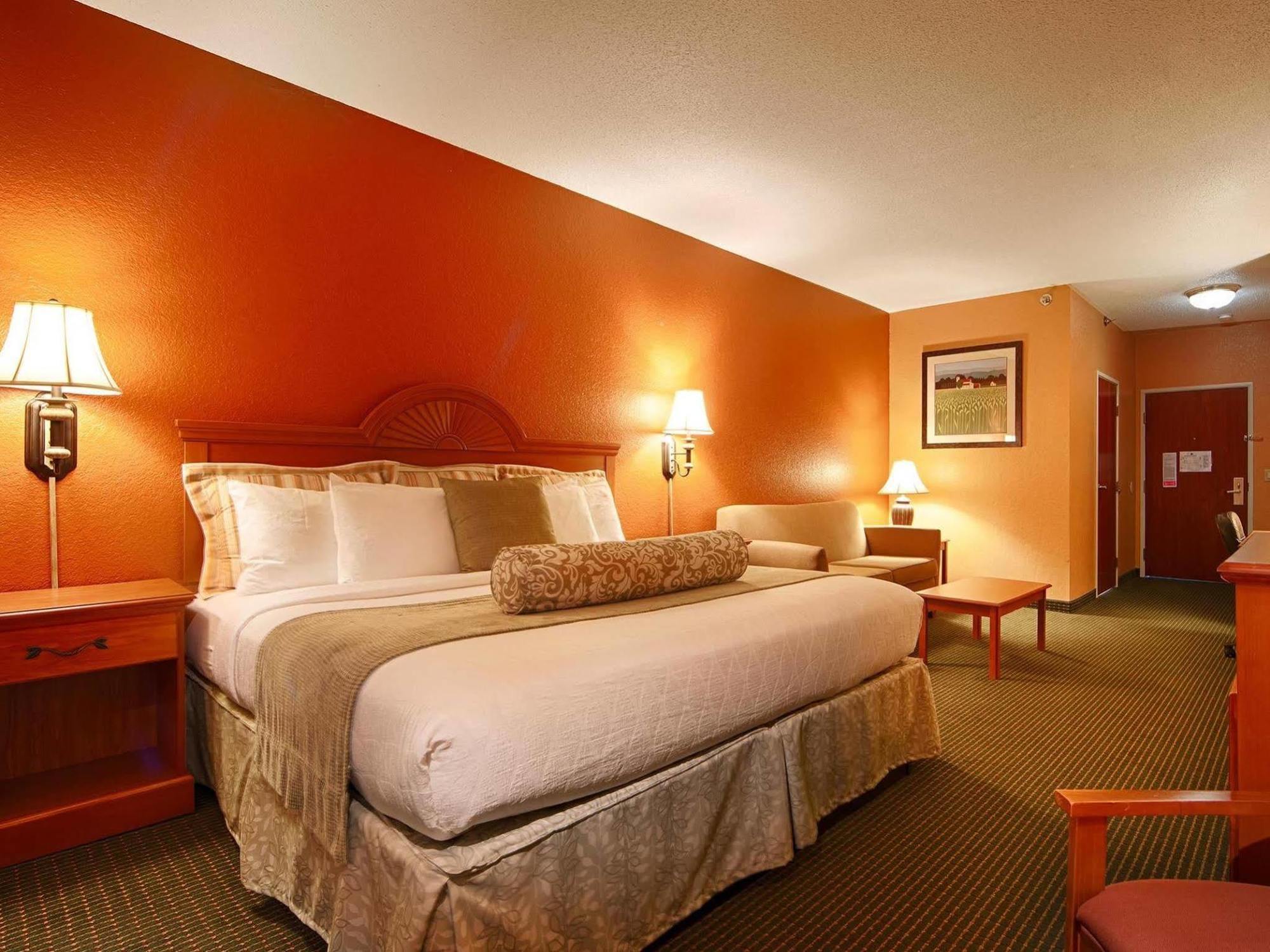 Pioneer Inn & Suites Grinnell Extérieur photo